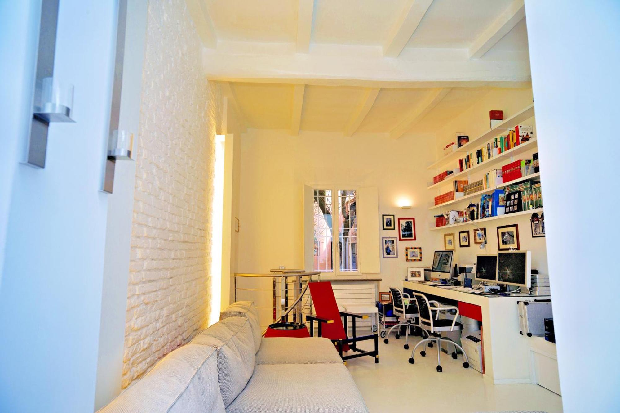Elegant And Modern Loft In Medieval Bologna Exterior photo